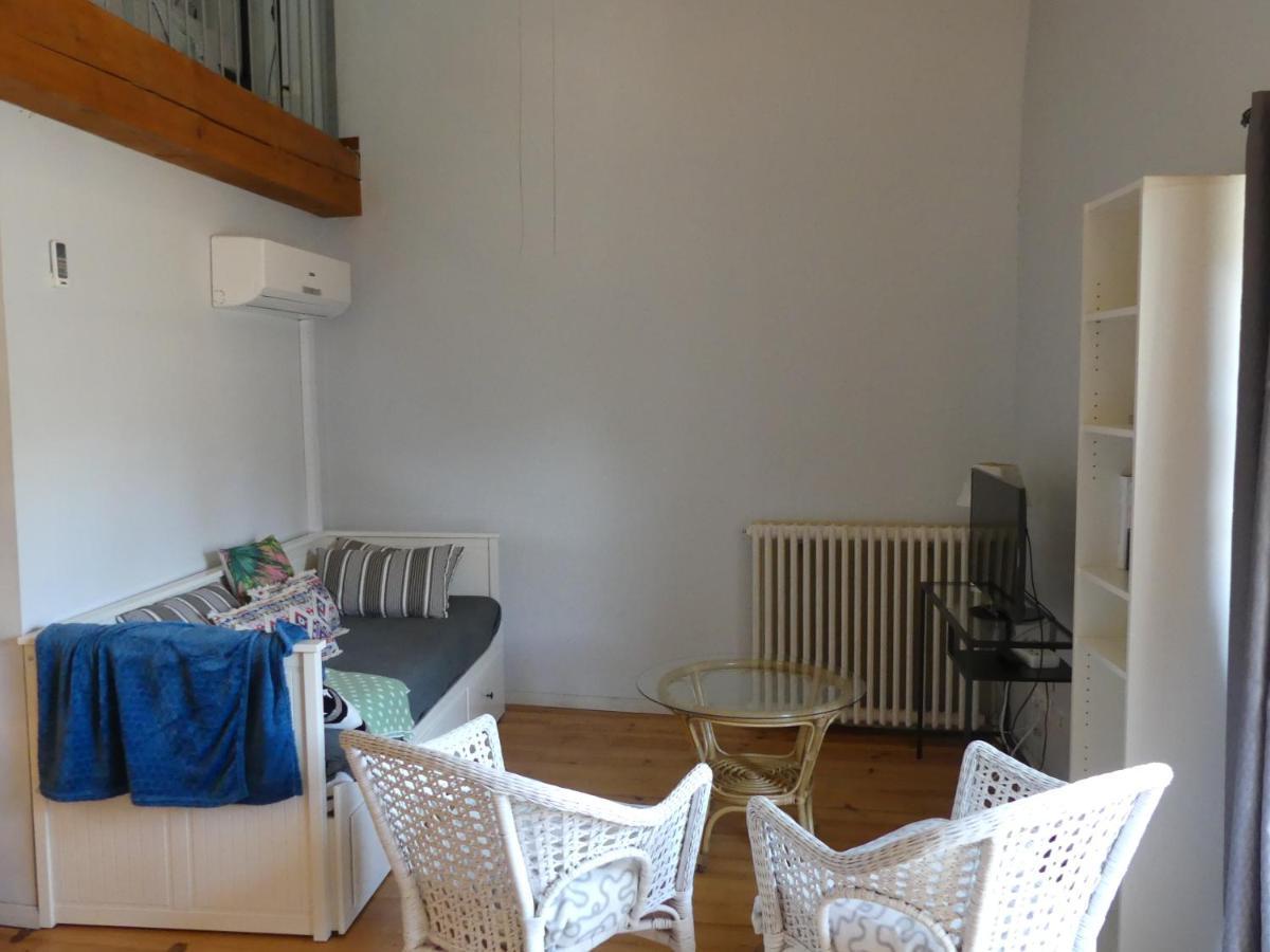Classic France Double For Larger Groups Or Extended Families - Ac, Elevtor, 2 Appts Joined By A Common Indoor Patio Daire Limoux Dış mekan fotoğraf